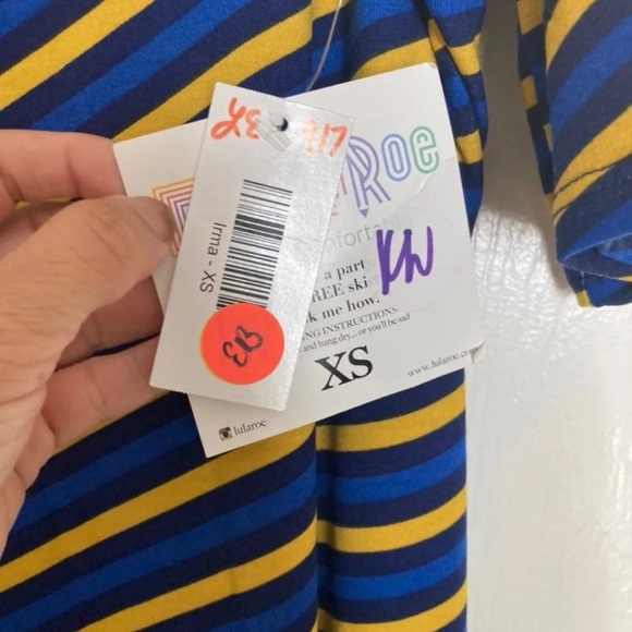 New with tags Lularoe Irma tunic top Xsml - Picture 4 of 4